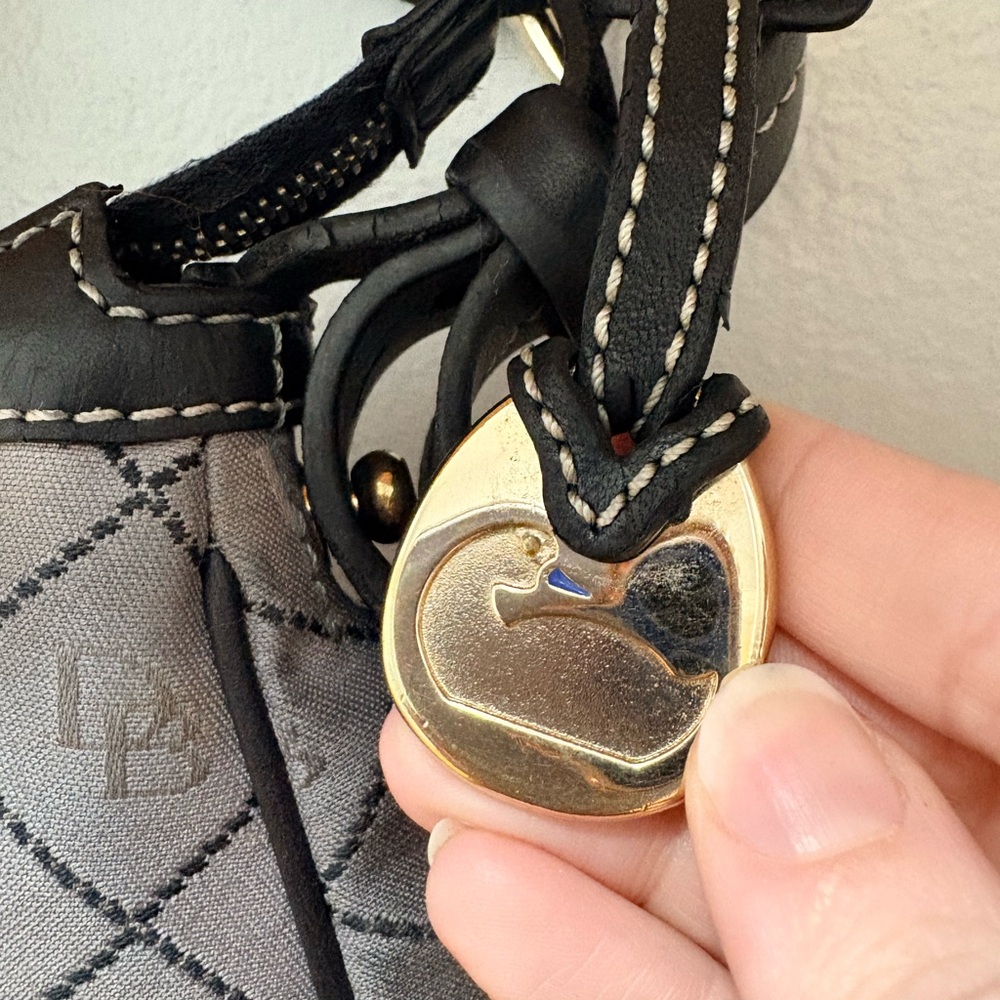 Dooney & Bourke Silver Gray Logo Shoulder Bag with Black Trim - Picture 3 of 8
